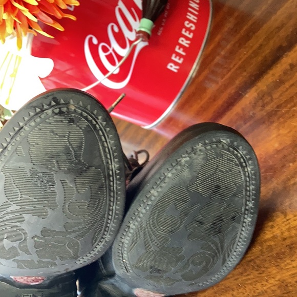 ARIAT JOSIE BLACK LEATHER LACE UP BOOTS. - Picture 6 of 12